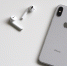 Эксперт: Плохие продажи заставляют Apple прибегать к рискованным решениям - VladTime.Ru