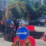 В районе Школьной специалисты ВПЭС оперативно устраняют провал грунта - Администрация г. Владивостока