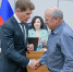 Олег Кожемяко наградил электромонтажников за ликвидацию последствий ЧС в Приморье - Администрация Приморского края