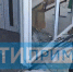 Мощный порыв ветра вырвал пластиковую дверь в доме во Владивостоке - ГТРК Владивосток