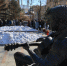 Десятки горожан собрались в Театральном сквере отметить день рождения Владимира Высоцкого - NewsVl.Ru